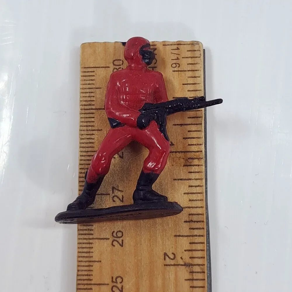 Vintage G.I. Joe ARAH Real American Hero micro figure figurine red crimson guard